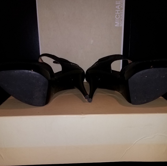 🔥 Michael Kors Sandals 🔥 - Picture 4 of 4